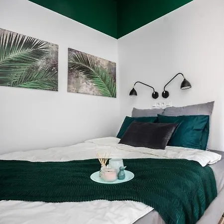 Urban Chic -2 - Praga Północ - - Zabkowska * Warszawa