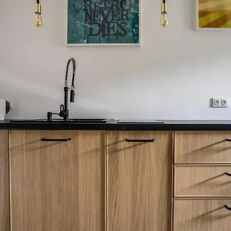 Urban Chic -2 - Praga Północ - - Zabkowska *