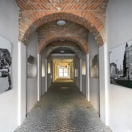 Urban Chic -2 - Praga Polnoc - - Zabkowska Warszawa